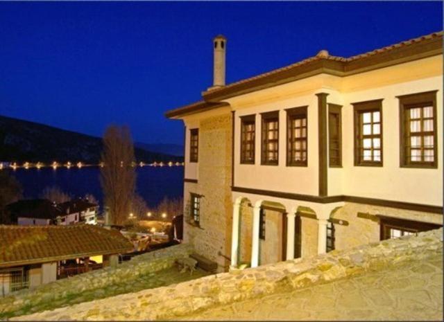 Vergoula'S Mansion Kastoria Ngoại thất bức ảnh