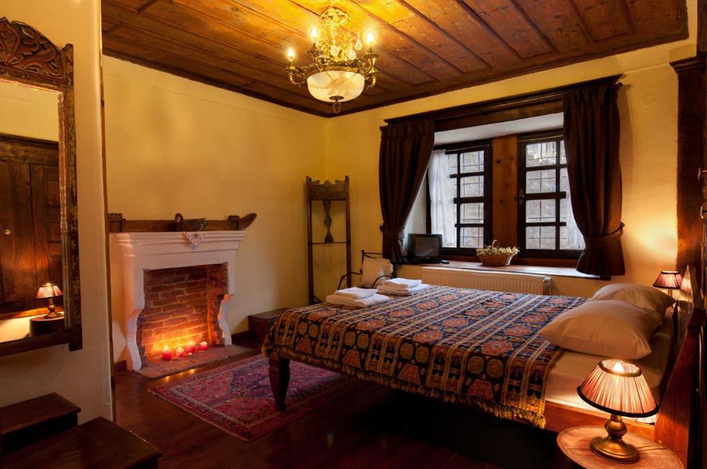 Vergoula'S Mansion Kastoria Ngoại thất bức ảnh